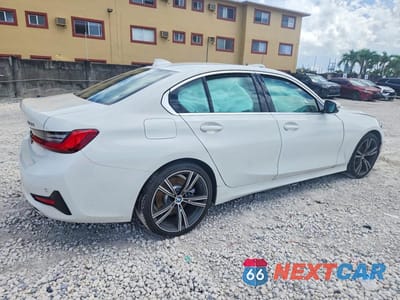Trzecie zdjęcie samochodu z tyłu: 2021 BMW 330I VIN:3MW5R1J04M8B83721 - miniatura