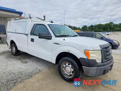 Czwarte zdjęcie samochodu z boku: 2010 FORD F150 VIN:1FTMF1CWXAKA46527 - miniatura