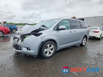 2013 TOYOTA SIENNA LE 5TDKK3DCXDS390973 - główne zdjęcie licytacji z USA - miniatura
