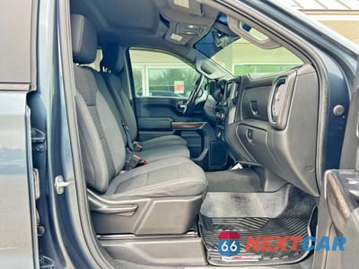 Piąte zdjęcie samochodu w środku: 2020 CHEVROLET SILVERADO K1500 LT VIN:3GCUYDET7LG423467 - miniatura