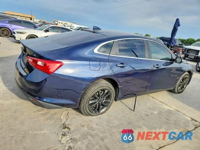 Trzecie zdjęcie samochodu z tyłu: 2016 CHEVROLET MALIBU LT VIN:1G1ZE5ST6GF323739 - miniatura