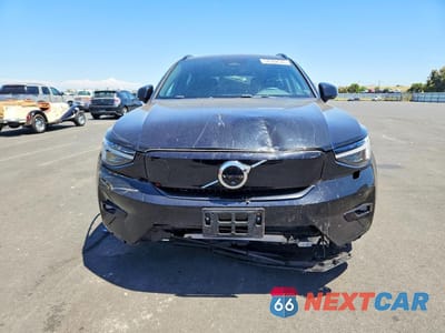 Piąte zdjęcie samochodu w środku: 2023 VOLVO XC40 RECHARGE ULTIMATE VIN:YV4ED3UM7P2080644 - miniatura