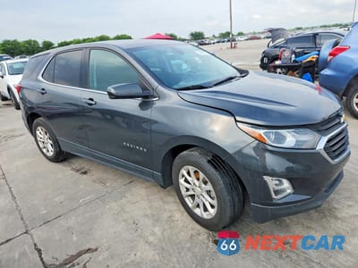 Czwarte zdjęcie samochodu z boku: 2020 CHEVROLET EQUINOX LT VIN:2GNAXKEV8L6197244 - miniatura