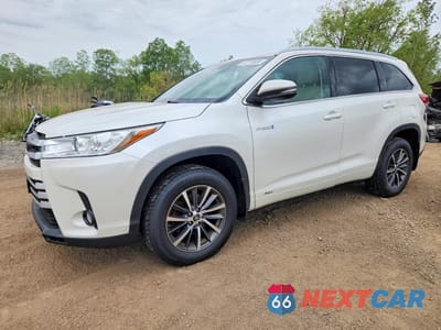 2017 TOYOTA HIGHLANDER HYBRID XLE 5TDJGRFH5HS035840 - główne zdjęcie licytacji z USA - miniatura