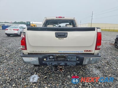 Zdjęcie 6 z 12 samochodu: 2008 GMC SIERRA K1500 VIN:3GTEK13J28G290825 - miniatura