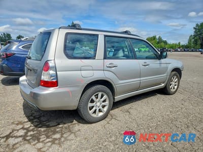 Trzecie zdjęcie samochodu z tyłu: 2006 SUBARU FORESTER 2.5X PREMIUM VIN:JF1SG65626H756479 - miniatura