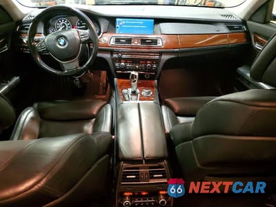Zdjęcie 8 z 12 samochodu: 2012 BMW 750 LXI VIN:WBAKC8C51CC436720 - miniatura