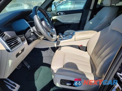Zdjęcie 7 z 13 samochodu: 2020 BMW X5 M50I VIN:5UXJU4C01LL227792 - miniatura
