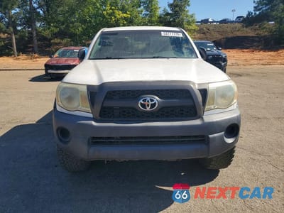 Piąte zdjęcie samochodu w środku: 2011 TOYOTA TACOMA BASE VIN:5TFPX4EN2BX006382 - miniatura