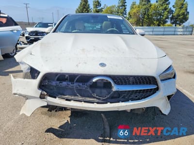 Piąte zdjęcie samochodu w środku: 2021 MERCEDES-BENZ CLA 250 VIN:W1K5J4GB3MN177058 - miniatura