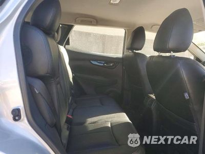 Zdjęcie 10 z 12 samochodu: 2020 NISSAN ROGUE SPORT SV VIN:JN1BJ1CV8LW548500 - miniatura