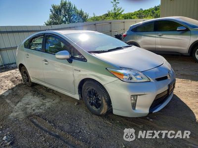Czwarte zdjęcie samochodu z boku: 2015 TOYOTA PRIUS TWO VIN:JTDKN3DU0F1875901 - miniatura