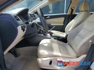 Zdjęcie 7 z 12 samochodu: 2014 VOLKSWAGEN JETTA SE VIN:3VWD07AJ7EM238592 - miniatura