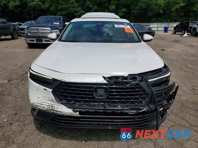 Piąte zdjęcie samochodu w środku: 2023 HONDA ACCORD TOURING HYBRID VIN:1HGCY2F87PA043397 - miniatura