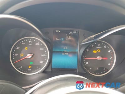Zdjęcie 9 z 12 samochodu: 2019 MERCEDES-BENZ C 300 4MATIC VIN:55SWF8EB6KU298526 - miniatura