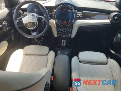 Zdjęcie 8 z 12 samochodu: 2023 MINI COOPER S VIN:WMW53DK0XP2T69204 - miniatura