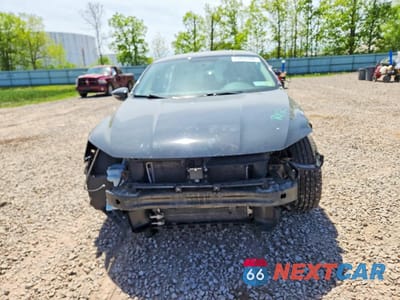 Piąte zdjęcie samochodu w środku: 2018 VOLKSWAGEN PASSAT S VIN:1VWAA7A30JC000516 - miniatura