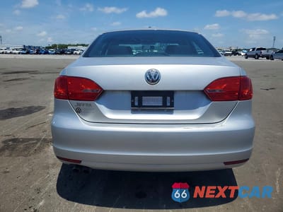 Zdjęcie 6 z 12 samochodu: 2014 VOLKSWAGEN JETTA BASE VIN:3VW2K7AJXEM327624 - miniatura