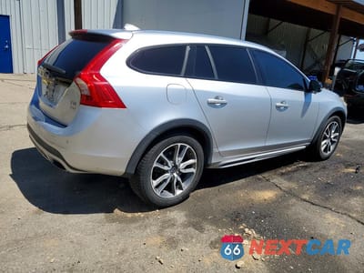 Trzecie zdjęcie samochodu z tyłu: 2016 VOLVO V60 CROSS COUNTRY PLATINUM VIN:YV4612HM6G1003397 - miniatura