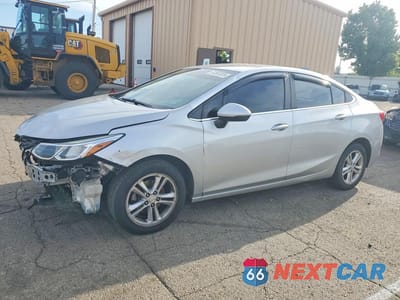 2017 CHEVROLET CRUZE LT 1G1BE5SM0H7172905 - główne zdjęcie licytacji z USA - miniatura