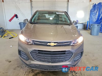 Piąte zdjęcie samochodu w środku: 2020 CHEVROLET TRAX LS VIN:KL7CJKSB5LB341971 - miniatura