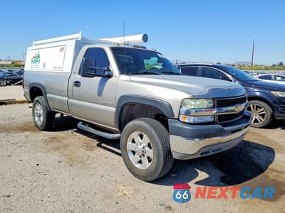 Czwarte zdjęcie samochodu z boku: 2001 CHEVROLET SILVERADO C2500 HEAVY DUTY VIN:1GCHC24U01Z330981 - miniatura