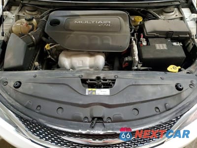 Zdjęcie 11 z 12 samochodu: 2015 CHRYSLER 200 LIMITED VIN:1C3CCCAB9FN657952 - miniatura