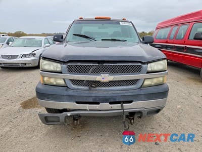 Piąte zdjęcie samochodu w środku: 2004 CHEVROLET SILVERADO K2500 HEAVY DUTY VIN:1GCHK29U94E355434 - miniatura