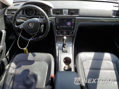 Zdjęcie 8 z 12 samochodu: 2016 VOLKSWAGEN PASSAT SE VIN:1VWBT7A34GC068552 - miniatura