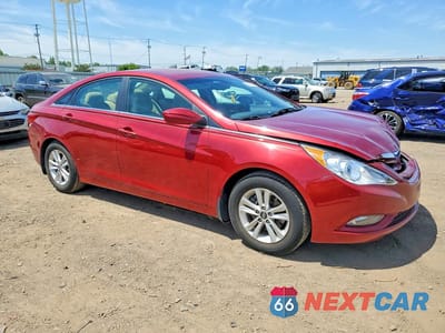 Czwarte zdjęcie samochodu z boku: 2013 HYUNDAI SONATA GLS VIN:5NPEB4AC4DH611366 - miniatura