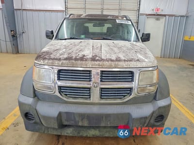 Piąte zdjęcie samochodu w środku: 2008 DODGE NITRO SXT VIN:1D8GU28K08W114501 - miniatura