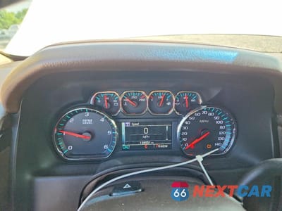 Zdjęcie 9 z 12 samochodu: 2016 CHEVROLET SUBURBAN K1500 LT VIN:1GNSKHKCXGR221837 - miniatura