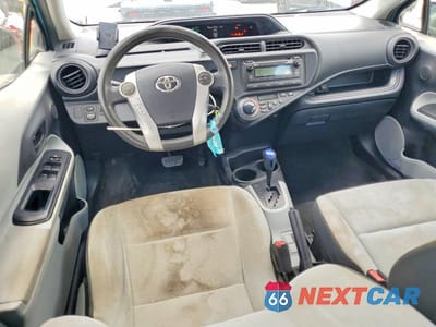 Zdjęcie 8 z 13 samochodu: 2013 TOYOTA PRIUS C ONE VIN:JTDKDTB30D1054324 - miniatura