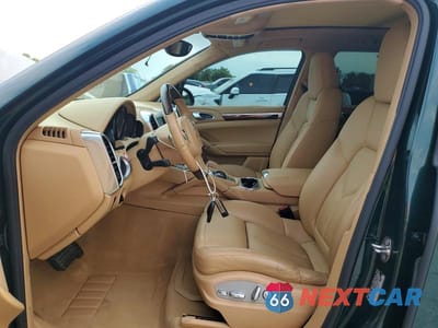 Zdjęcie 7 z 13 samochodu: 2013 PORSCHE CAYENNE VIN:WP1AA2A26DLA01895 - miniatura