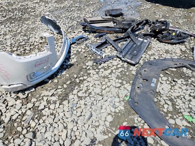 Zdjęcie 13 z 14 samochodu: 2016 GMC ACADIA DENALI VIN:1GKKVTKD5GJ216236 - miniatura