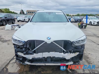 Piąte zdjęcie samochodu w środku: 2018 BMW X3 XDRIVEM40I VIN:5UXTS3C5XJ0Z00226 - miniatura