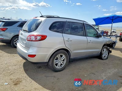Trzecie zdjęcie samochodu z tyłu: 2011 HYUNDAI SANTA FE GLS VIN:5XYZG3AB5BG006653 - miniatura