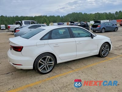 Trzecie zdjęcie samochodu z tyłu: 2018 AUDI A3 PREMIUM VIN:WAUAUGFF4J1072633 - miniatura