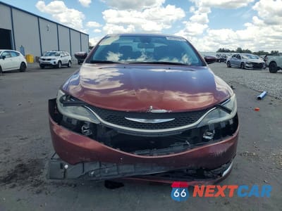 Piąte zdjęcie samochodu w środku: 2015 CHRYSLER 200 LIMITED VIN:1C3CCCAB2FN609970 - miniatura