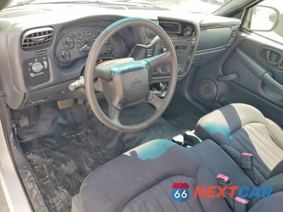 Zdjęcie 8 z 12 samochodu: 2003 CHEVROLET S TRUCK S10 VIN:1GCCS14H938216836 - miniatura