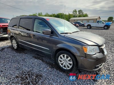 Czwarte zdjęcie samochodu z boku: 2016 CHRYSLER TOWN & COUNTRY TOURING VIN:2C4RC1BG0GR295633 - miniatura