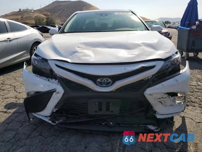Piąte zdjęcie samochodu w środku: 2023 TOYOTA CAMRY HYBRID SE VIN:4T1S31AK0PU047016 - miniatura