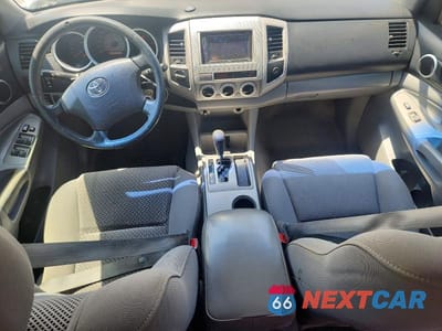 Zdjęcie 8 z 12 samochodu: 2006 TOYOTA TACOMA DOUBLE CAB VIN:5TELU42N06Z248730 - miniatura