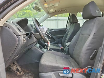 Zdjęcie 7 z 14 samochodu: 2013 VOLKSWAGEN TIGUAN S VIN:WVGAV3AX6DW592005 - miniatura