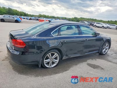 Trzecie zdjęcie samochodu z tyłu: 2014 VOLKSWAGEN PASSAT SE VIN:1VWBT7A30EC082087 - miniatura