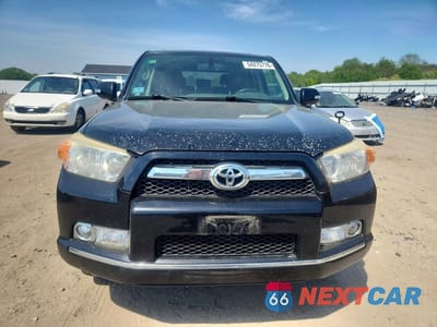 Piąte zdjęcie samochodu w środku: 2011 TOYOTA 4RUNNER SR5 VIN:JTEBU5JR3B5038671 - miniatura