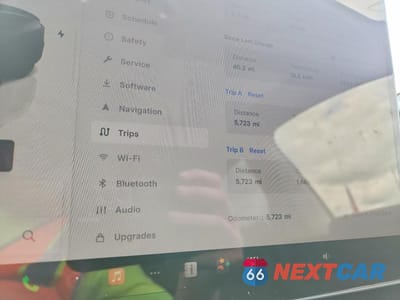 Zdjęcie 9 z 14 samochodu: 2026 TESLA MODEL Y VIN:7SAYGDEE7TA399621 - miniatura