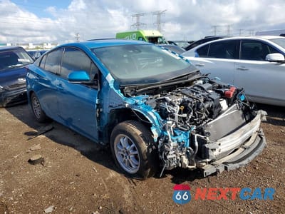 Czwarte zdjęcie samochodu z boku: 2017 TOYOTA PRIUS PRIME ADVANCED VIN:JTDKARFP8H3039590 - miniatura