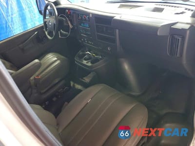 Zdjęcie 11 z 13 samochodu: 2020 CHEVROLET EXPRESS 2500 CARGO DELIVERY VAN VIN:1GCWGBFP0L1143146 - miniatura
