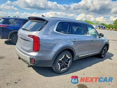 Trzecie zdjęcie samochodu z tyłu: 2024 KIA TELLURIDE S VIN:5XYP6DGC6RG502698 - miniatura